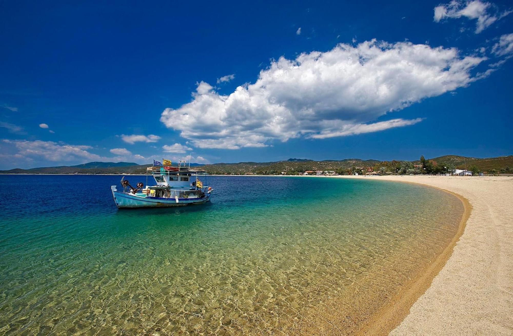 Ikos Oceania Hotel Nea Moudania Bagian luar foto